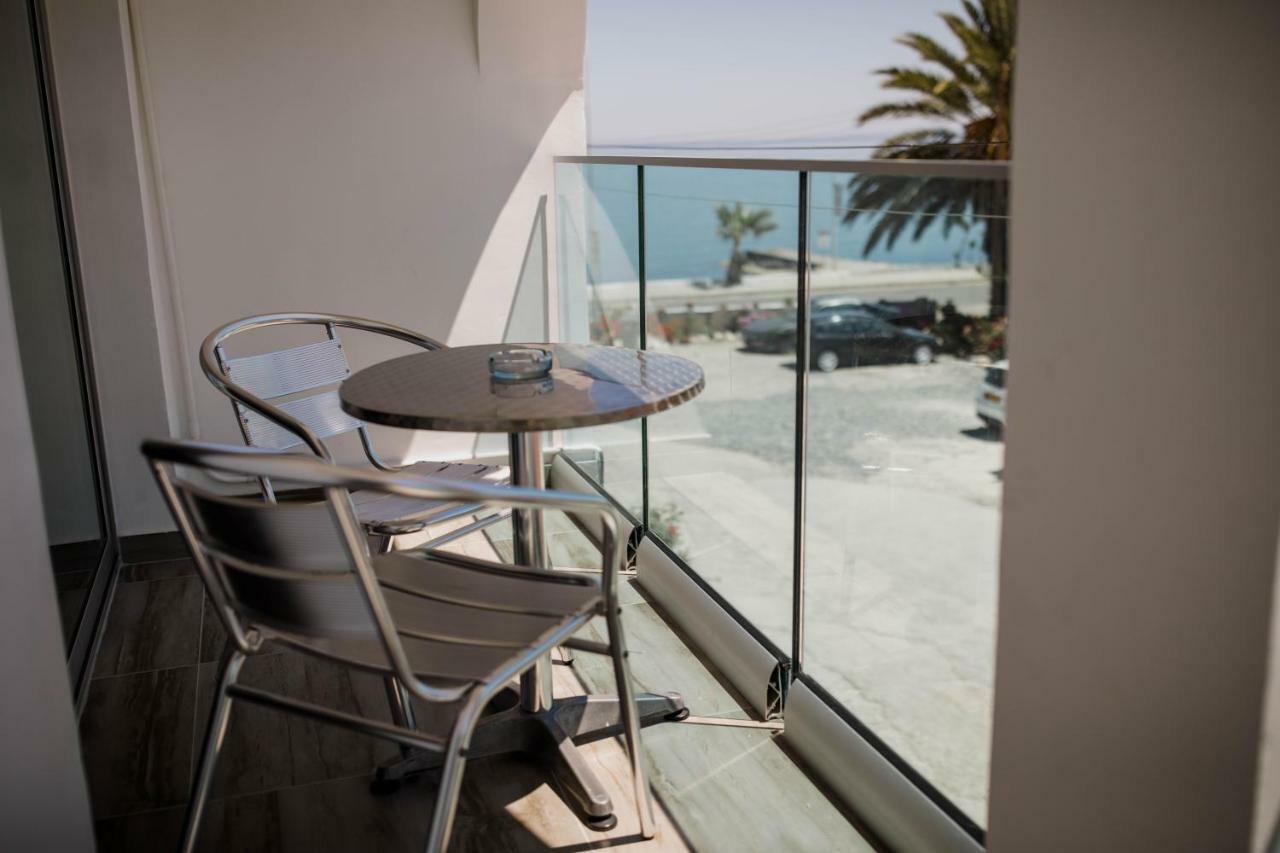 Twins Apartments Kato Pyrgos Exterior photo